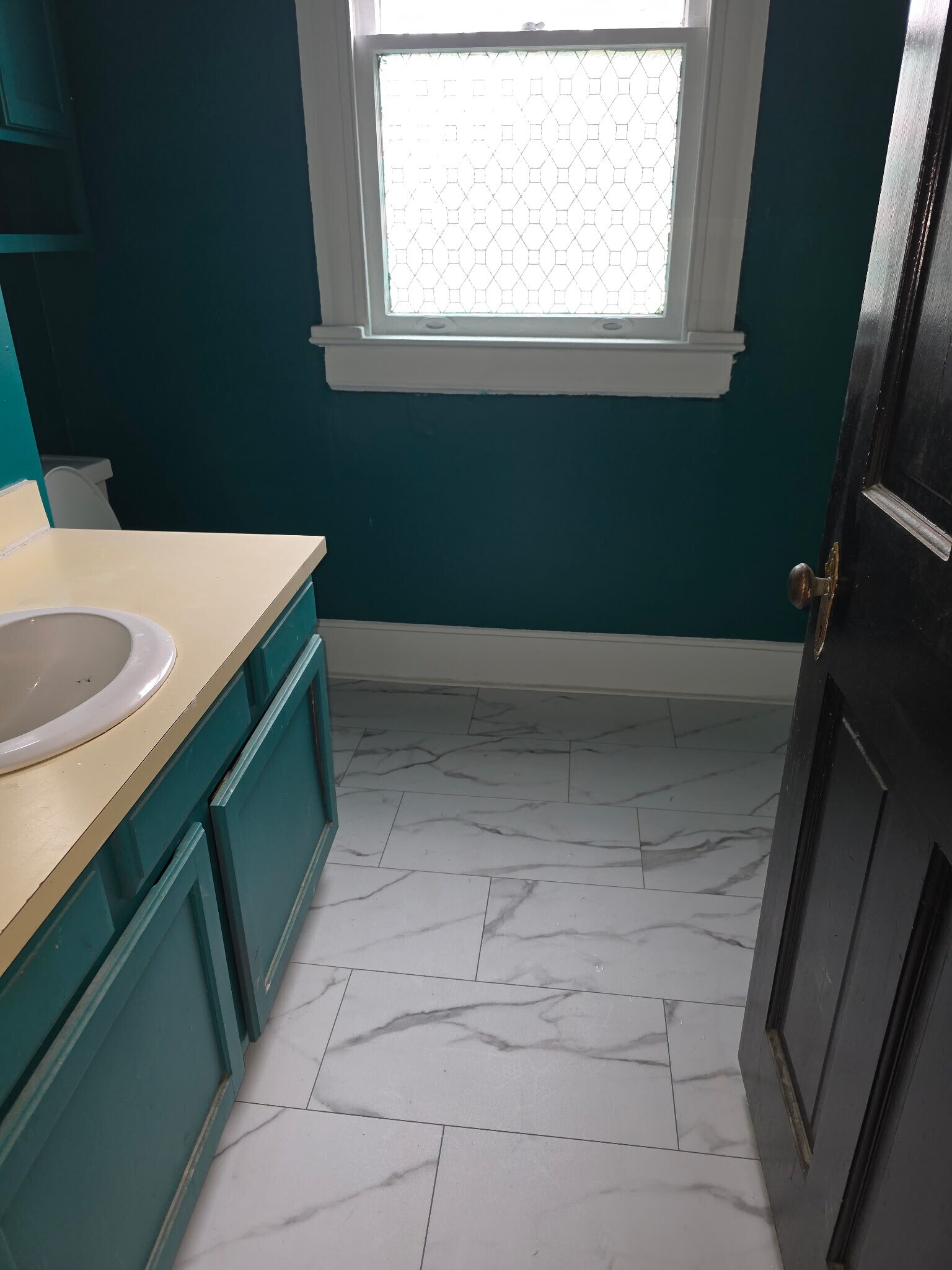bathroom - 114 S 5th Ave