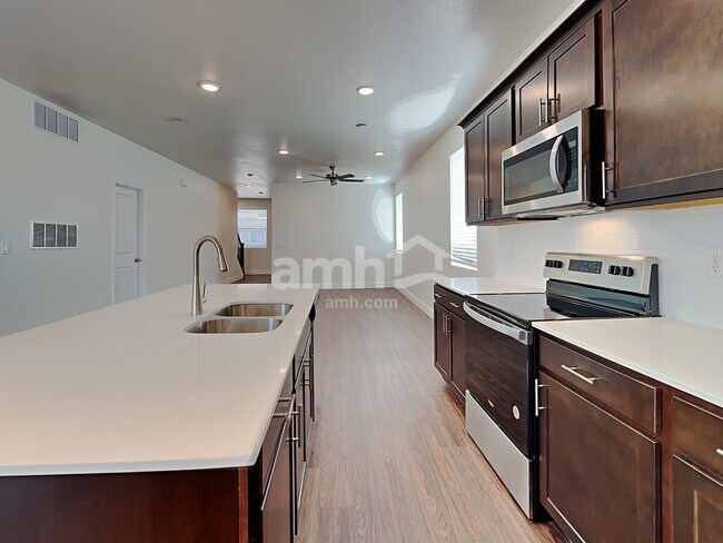 Building Photo - 2615 W 3290 S