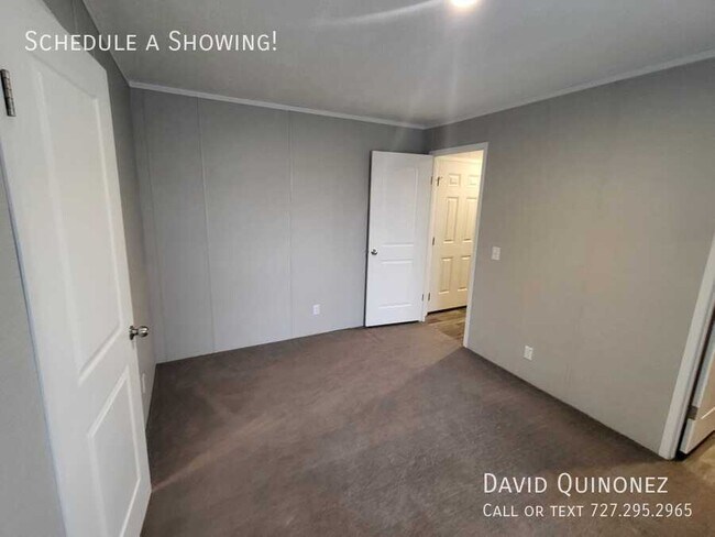 Building Photo - 3250 Maysville Pike
