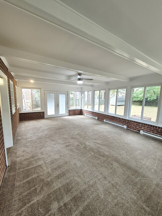 Building Photo - 97 Waterview Dr