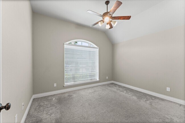 Building Photo - 18226 Dalyell Dr
