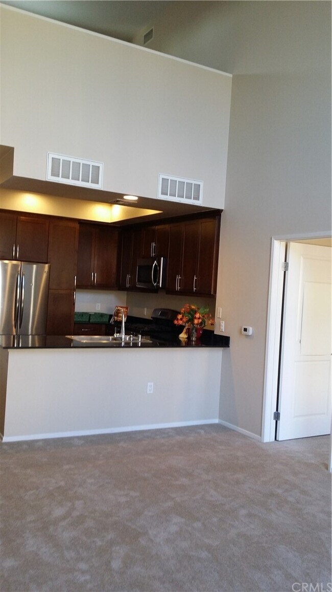 Building Photo - 1480 Scholarship-