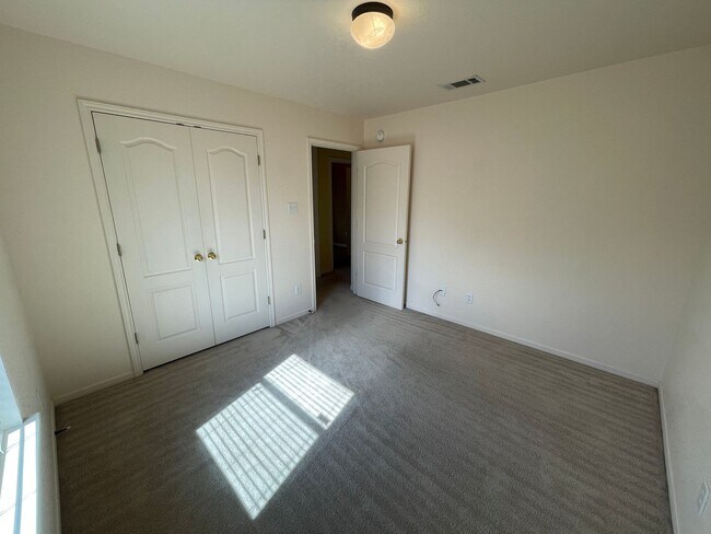 Building Photo - 3906 Fabianna Dr