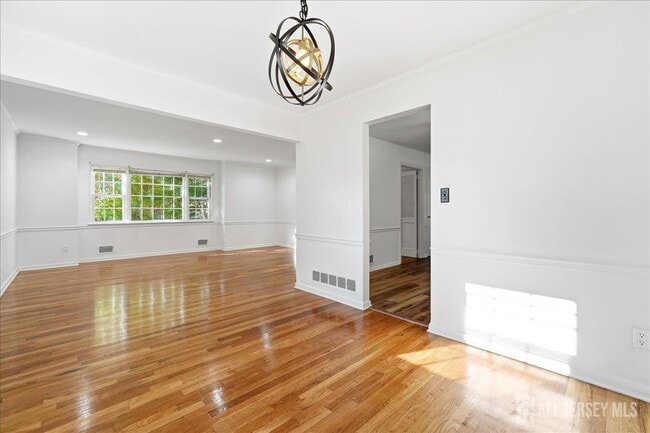 Building Photo - 35 Brooktree Rd