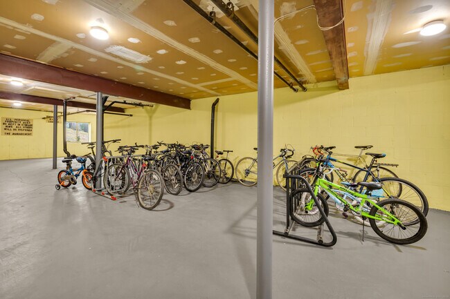 Building Photo - 38 Rambling Brook Ln