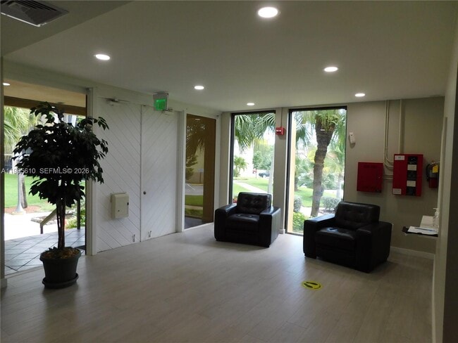 Building Photo - 8065 SW 107th Ave