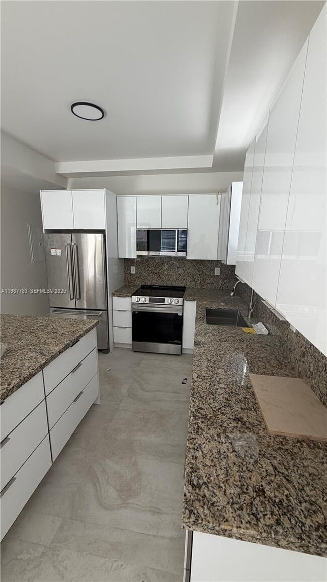 Building Photo - 102 SW 102nd Pl
