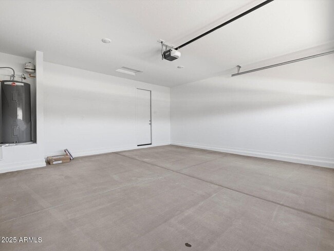 Building Photo - Grenadine