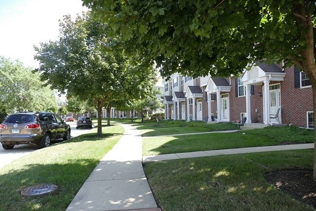 Building Photo - 237 S Oak Creek Ln