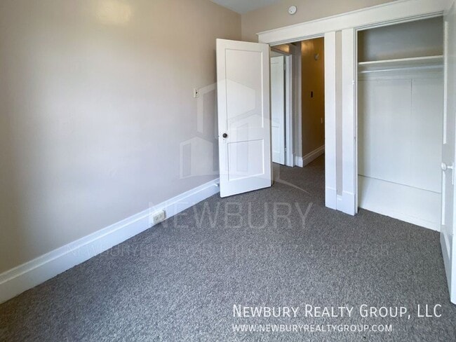 Building Photo - 317 Wilson Ave