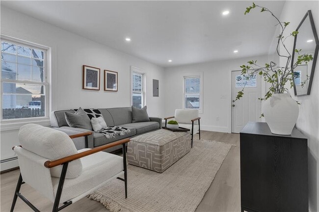 Building Photo - 115 Campbell Ave