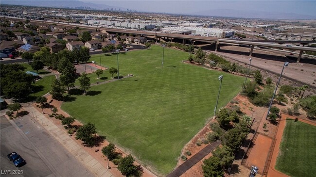 Building Photo - 138 Cam Capri