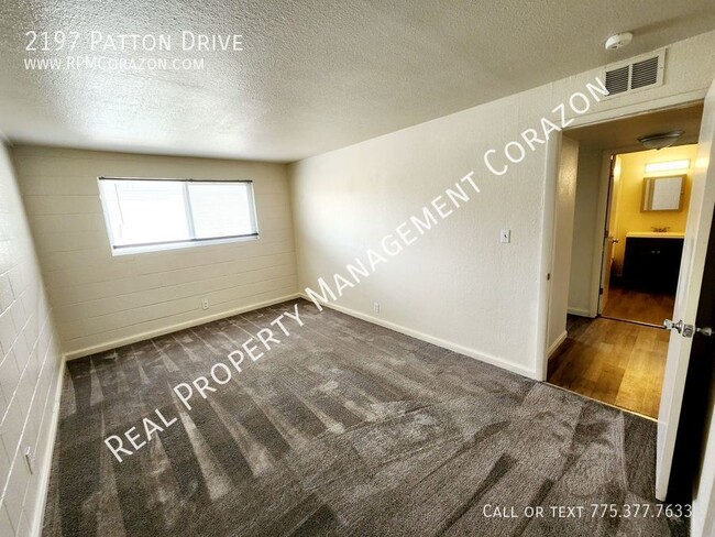 Building Photo - Newly upgraded upstairs 2 Bed, 1 Bath Apt ...