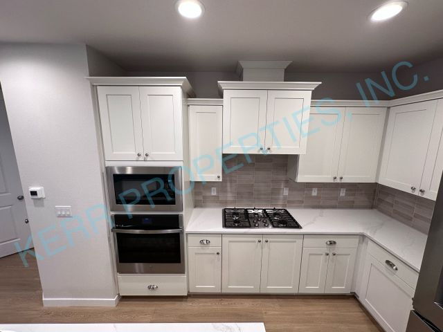 Building Photo - Charming 3-Bedroom Retreat with 2.5 Baths in Serene Happy Valley Locale!