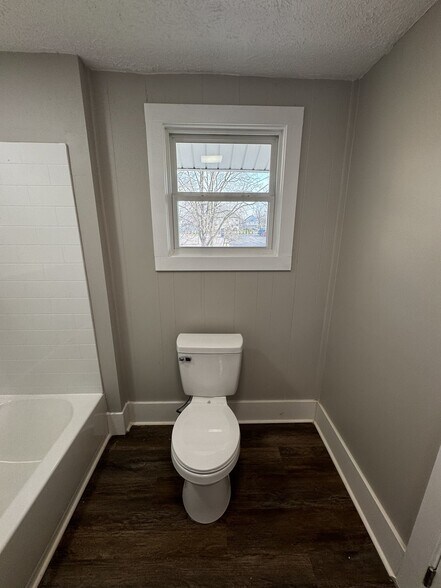 Building Photo - 120 W Brown Ave