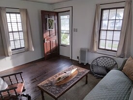 Building Photo - 908 Chestnut St