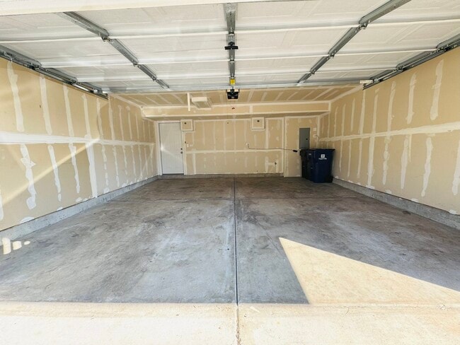 Building Photo - 4463 Monroe Ct