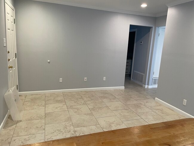 Building Photo - 4830 French Dr