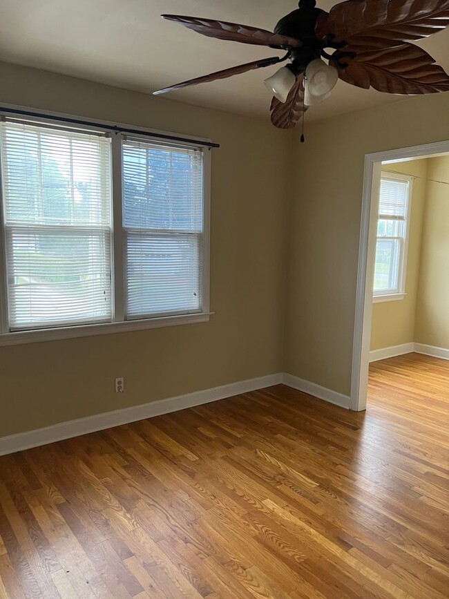 Primary Photo - cozy 1 bed 1 bath apartment in Tuscumbia