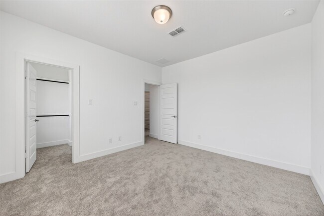 Building Photo - 32018 Crested Knl Ct