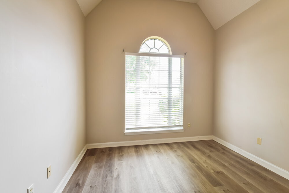 Building Photo - 4088 Carroll Dr