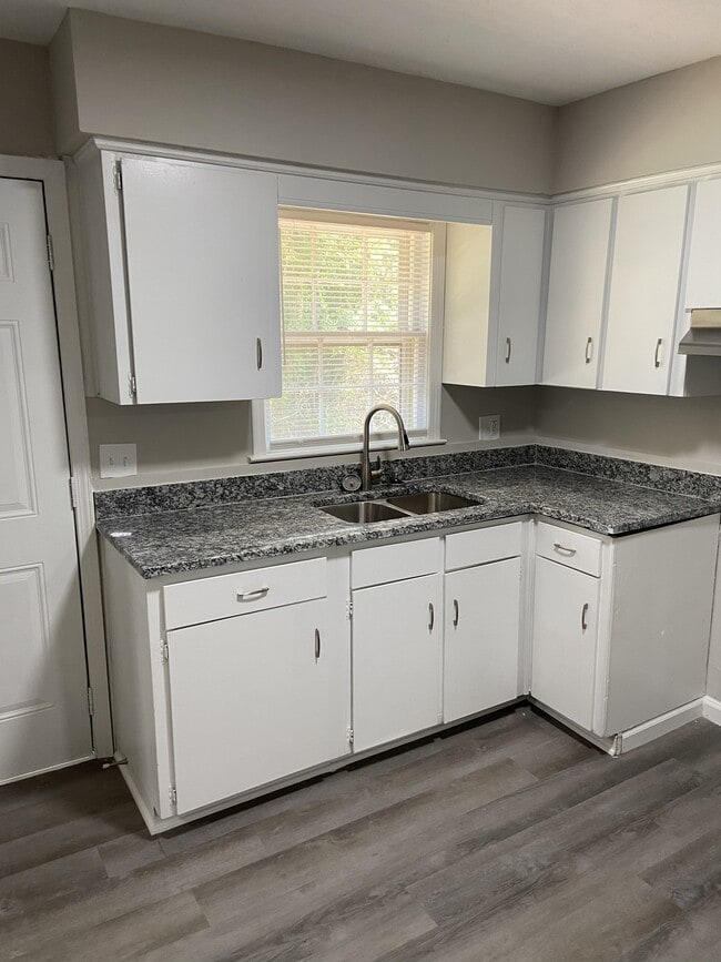 Building Photo - 4253 Ridgefield Ct