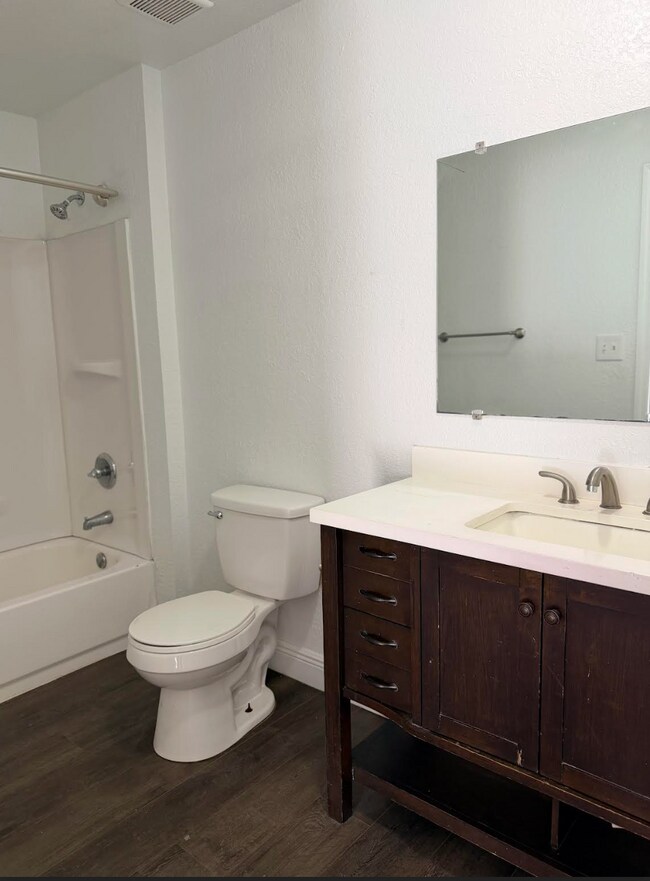 Building Photo - 2306 N 48th St