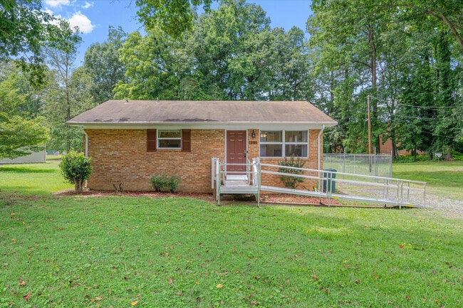 Building Photo - 210 Parthenia Dr