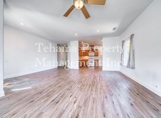 Building Photo - Red Bluff 3 bedroom 2 bathroom with 2 car garage