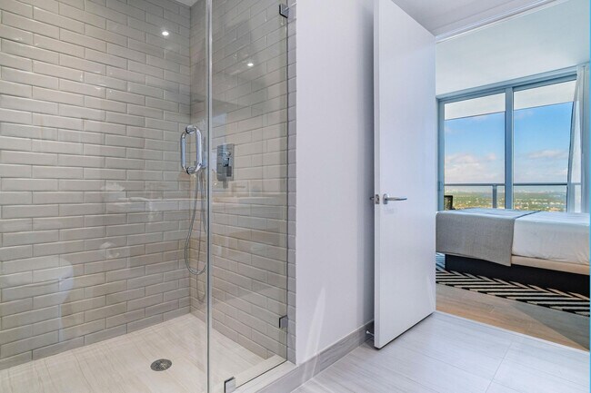 Building Photo - 2721 Hallandale Beach Blvd