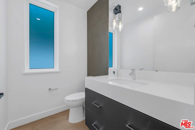 Building Photo - 3137 Curts Ave