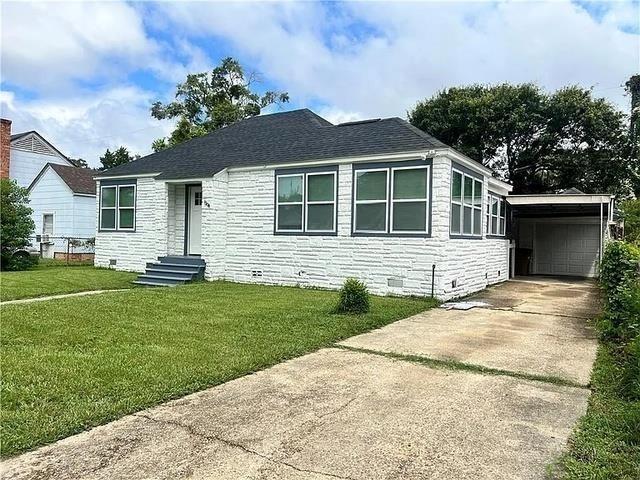 Building Photo - 1304 S Cloverleaf Cir