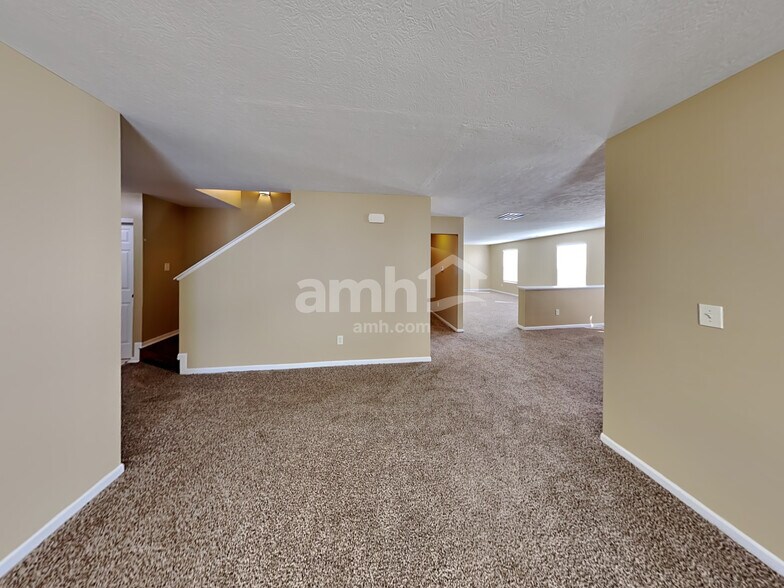 Building Photo - 1256 Canterhurst St