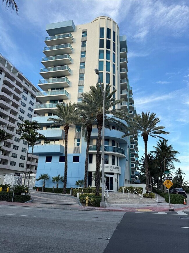 Building Photo - 9201 Collins Ave