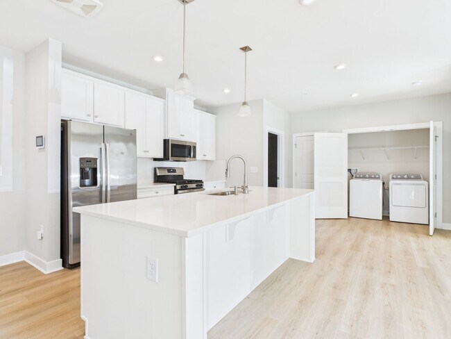 Building Photo - 6601 Citory Way