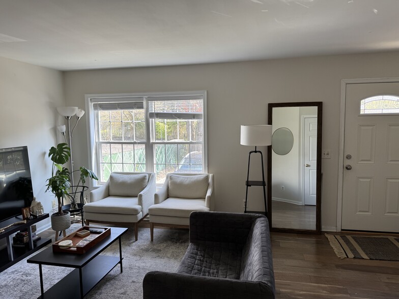 Livingroom - 233 Fairfield Ave