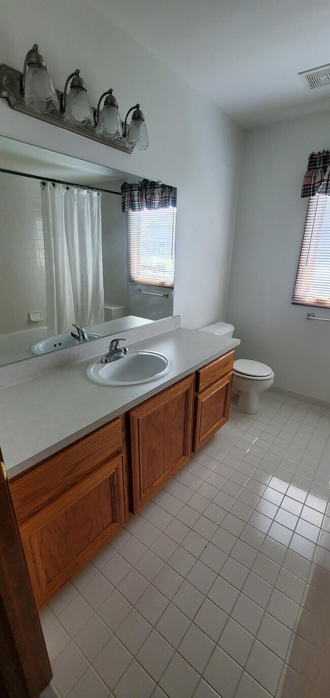 Building Photo - 21391 Marina Cir