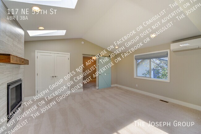 Building Photo - 117 NE 59th St