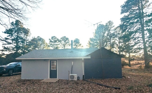 Building Photo - 20661 Monrovia Rd