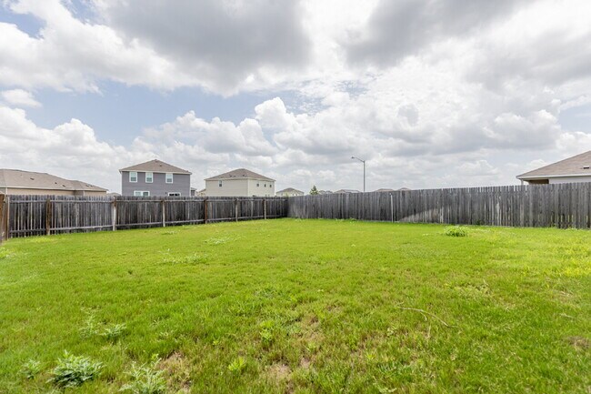 Building Photo - 141 Rubrum Rd