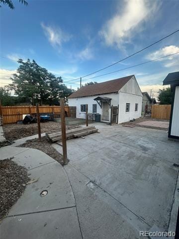 Building Photo - 4920 Lincoln St