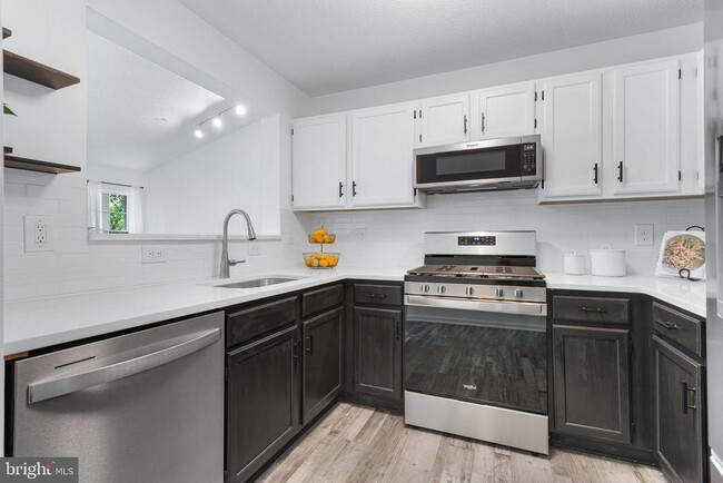 Building Photo - 12004 Taliesin Pl