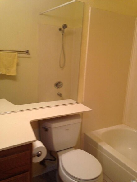 Building Photo - 1103 Meadowlark Dr