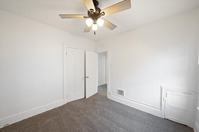 Building Photo - 2333/2335 Grand - T - Ody Holdings