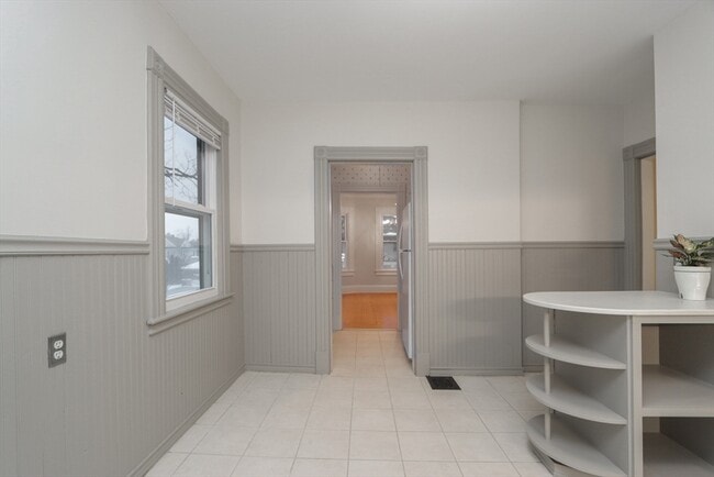 Building Photo - 61 Washington Rd