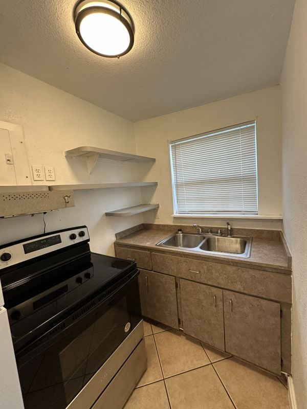 Building Photo - 4719 S 88th St