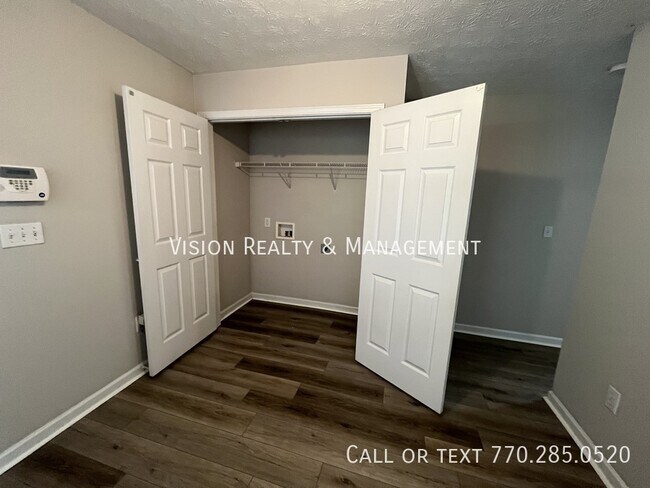 Building Photo - 116 McKenzie Overlook Dr