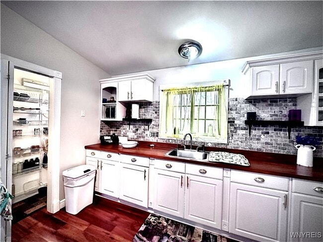 Building Photo - 6760 Schwartz Rd