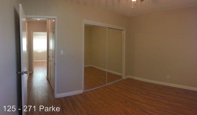 Building Photo - 271 Parke St