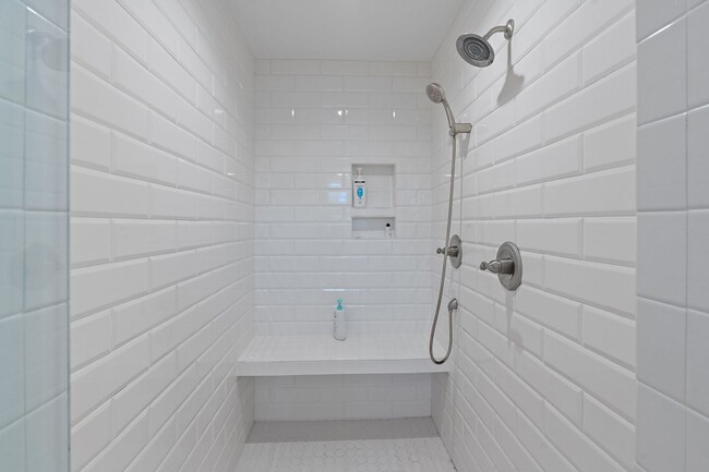 Building Photo - 414B St Francis Ave